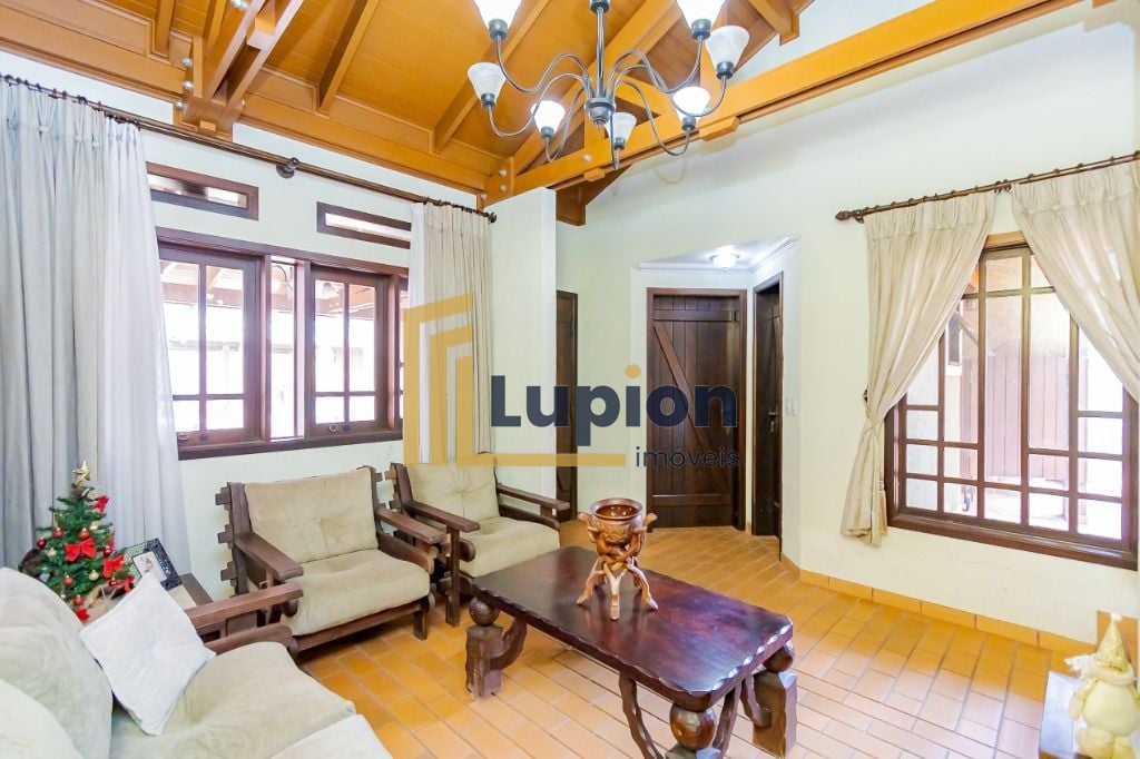 Casa com 5 quartos à venda, 311 m  - Boa Vista - Curitiba PR