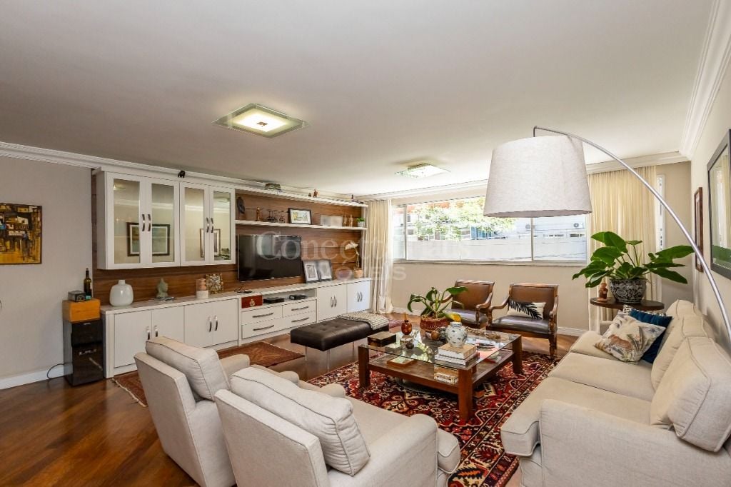 Apartamento com 3 quartos próximo da Praça do Japão - Curitiba PR