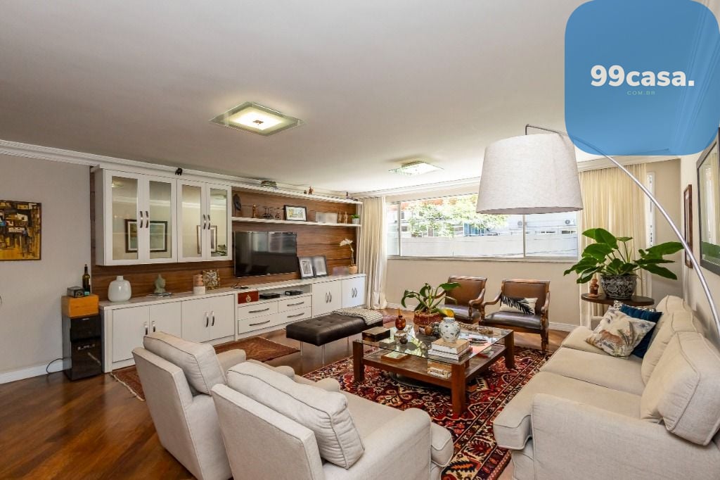 Apartamento com 3 quartos próximo da Praça do Japão - Curitiba PR