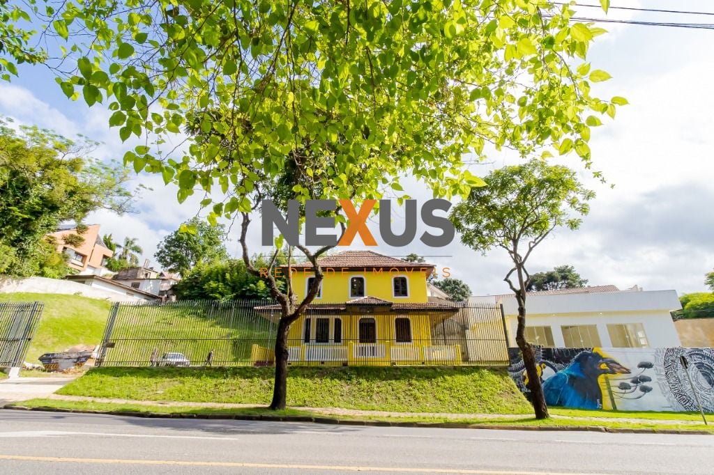 Casa para locação, com 1.390 m , Barigui, CURITIBA - PR