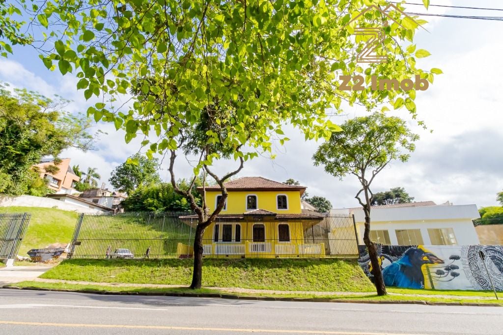 Casa para locação, com 1.390 m , Barigui, CURITIBA - PR
