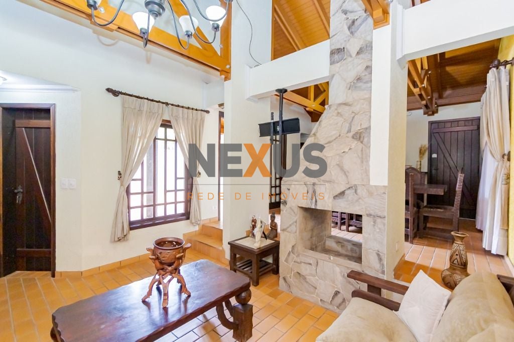 Casa com 5 quartos à venda, 311 m  - Boa Vista - Curitiba PR