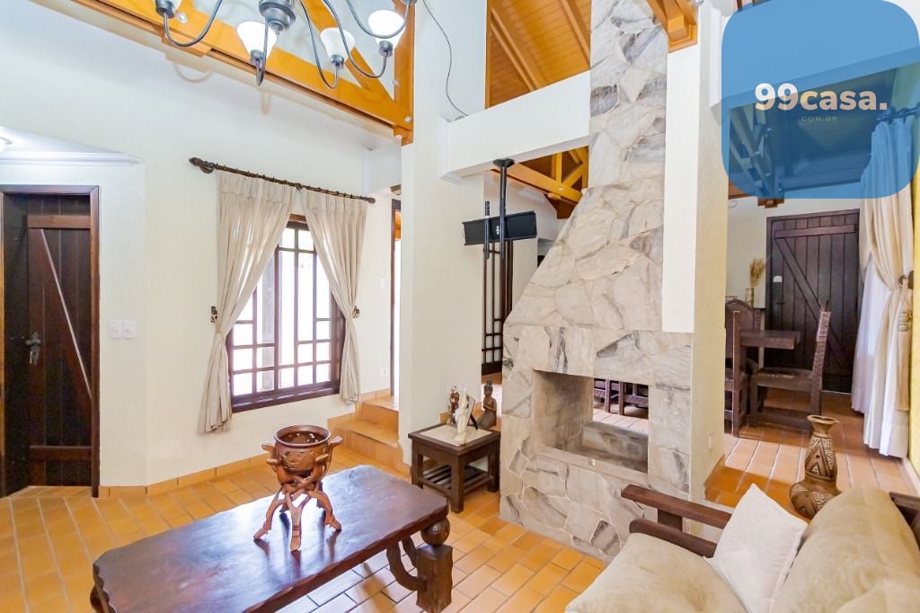 Casa com 5 quartos à venda, 311 m  - Boa Vista - Curitiba PR