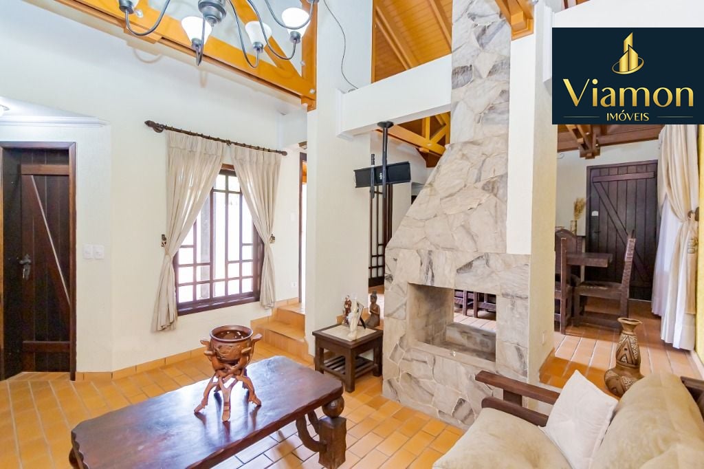 Casa com 5 quartos à venda, 311 m  - Boa Vista - Curitiba PR