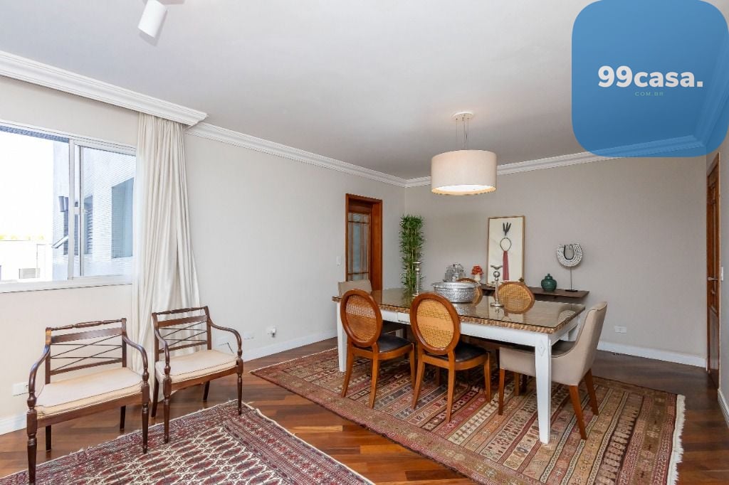 Apartamento com 3 quartos próximo da Praça do Japão - Curitiba PR