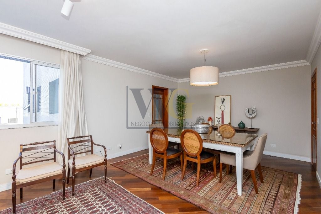 Apartamento com 3 quartos próximo da Praça do Japão - Curitiba PR