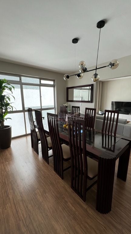 Apartamento decorado à venda no Água Verde, com 3 quartos e 2 ...