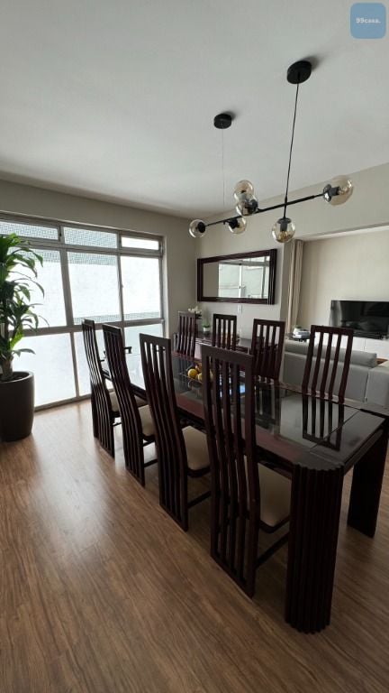 Apartamento decorado à venda no Água Verde, com 3 quartos e 2 ...