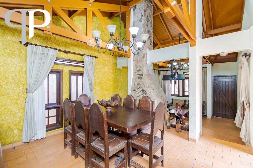 Casa com 5 quartos à venda, 311 m  - Boa Vista - Curitiba PR