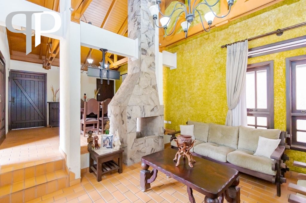 Casa com 5 quartos à venda, 311 m  - Boa Vista - Curitiba PR