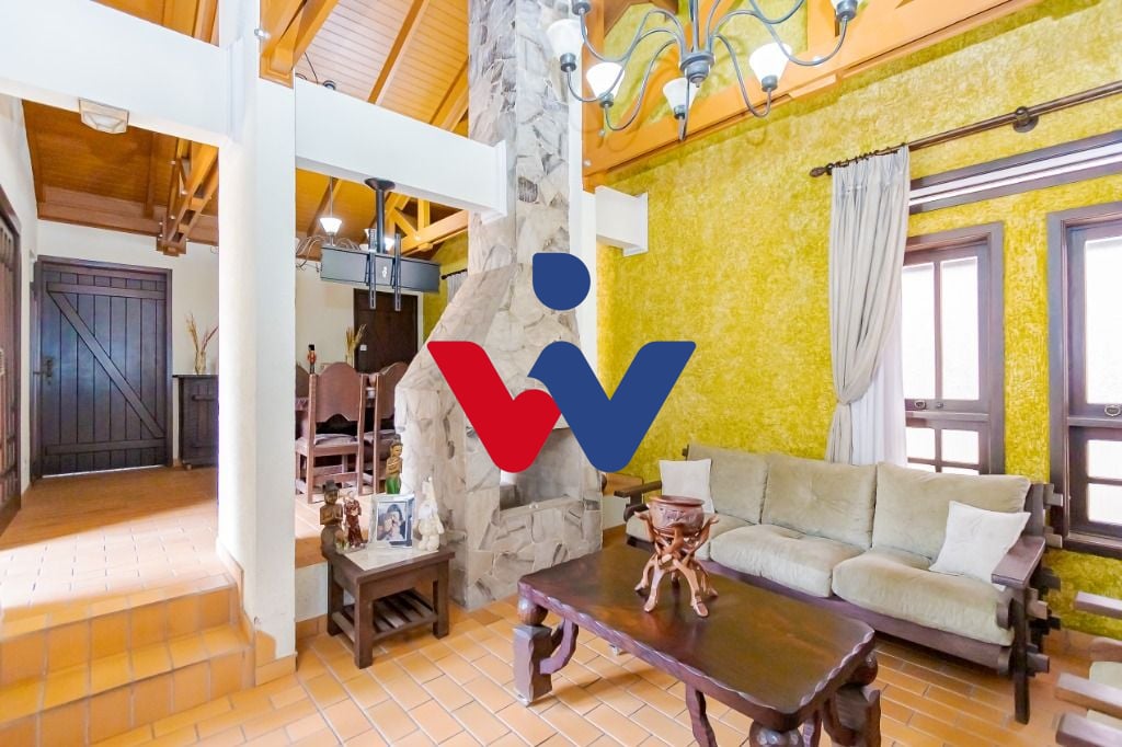Casa com 5 quartos à venda, 311 m  - Boa Vista - Curitiba PR