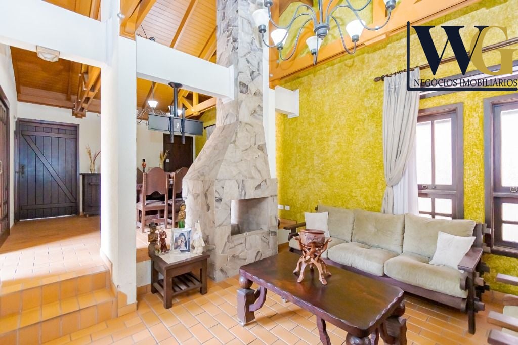Casa com 5 quartos à venda, 311 m  - Boa Vista - Curitiba PR