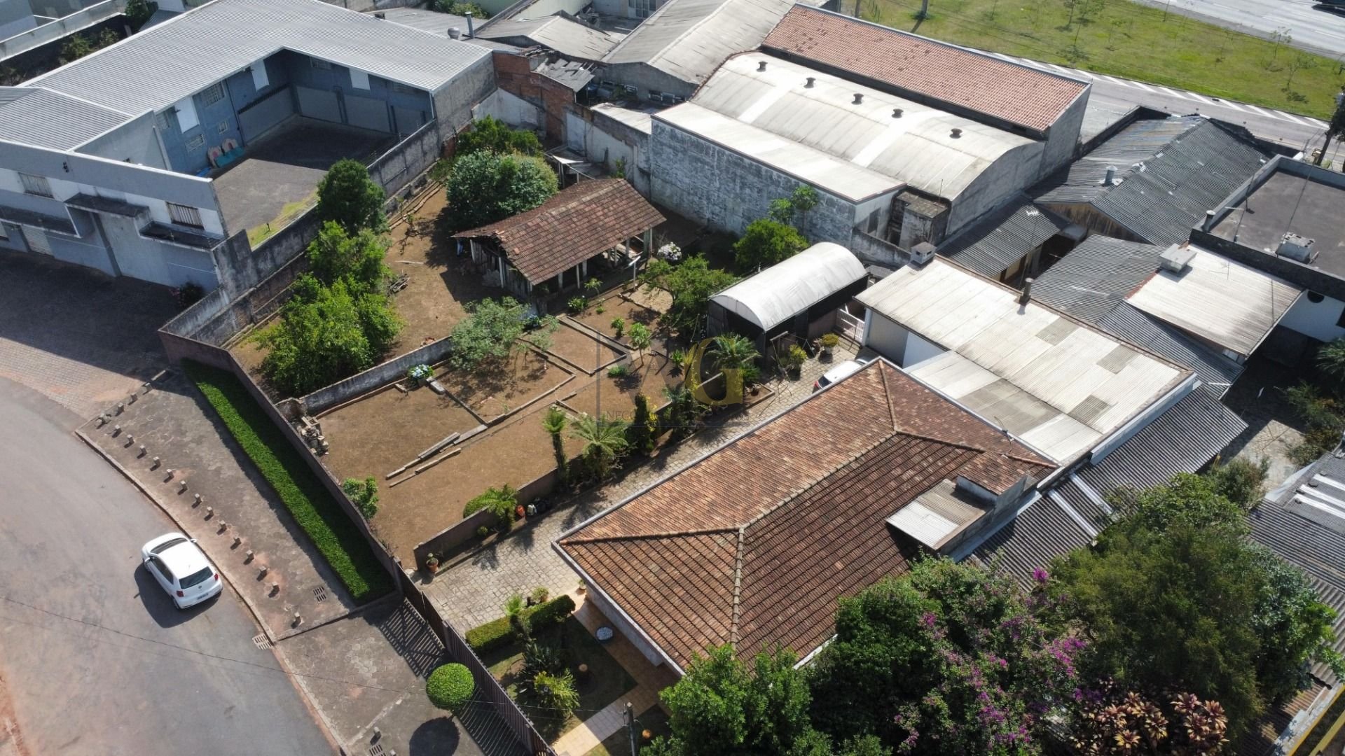 Terreno à venda,1349.00 m , pinheirinho, CURITIBA - PR        ...