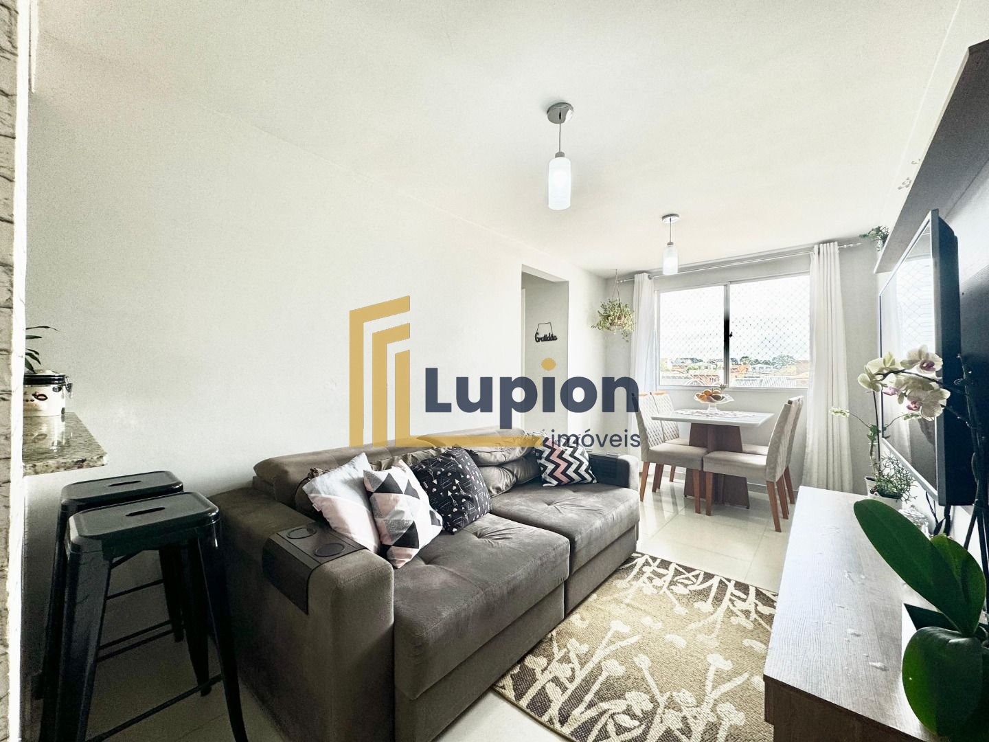 Apartamento com 2 dormitórios à venda, 46 m  por R  310.000,00...