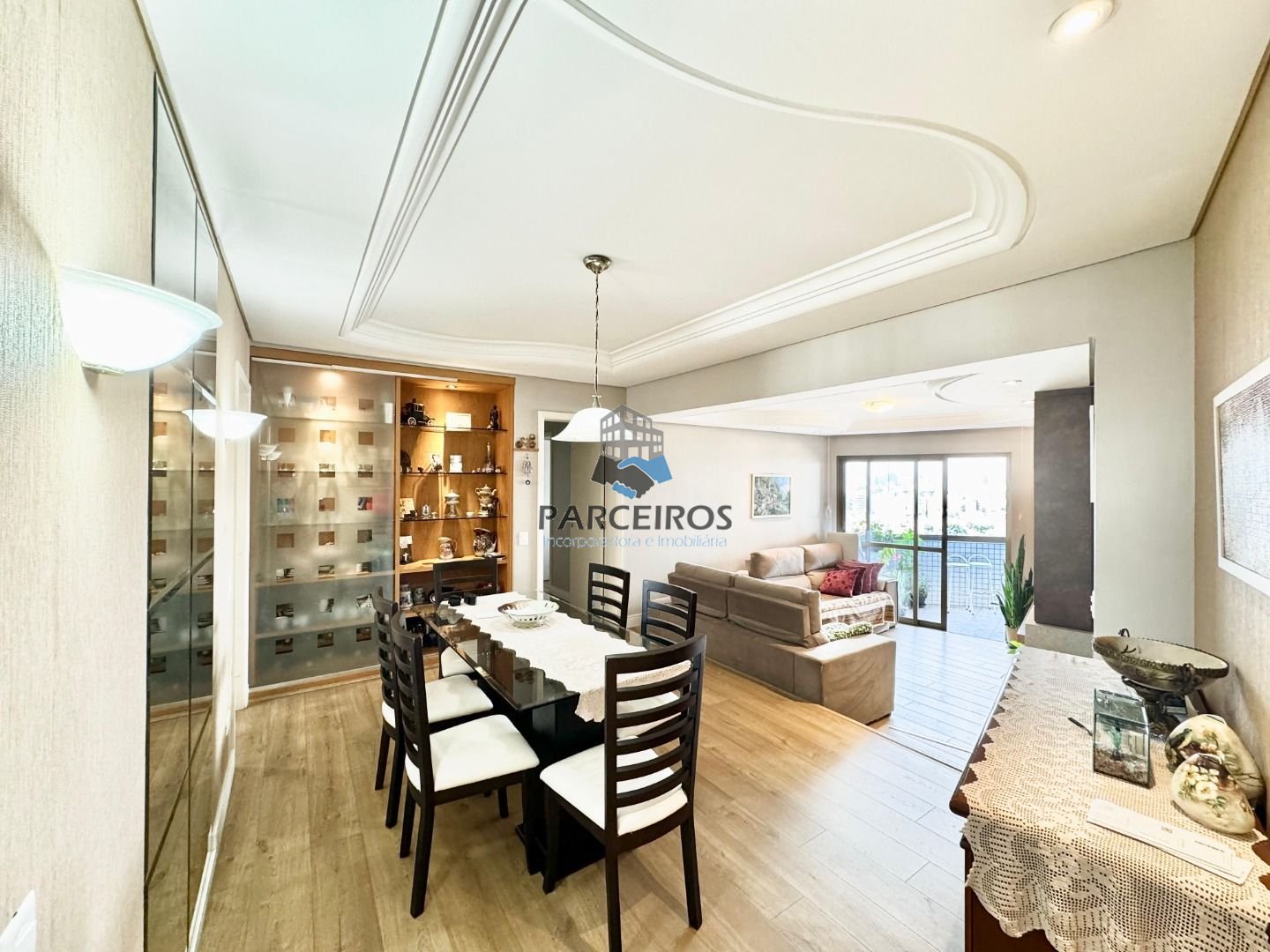 Apartamento com 3 dormitórios à venda, 131 m  por R  1.090.000...