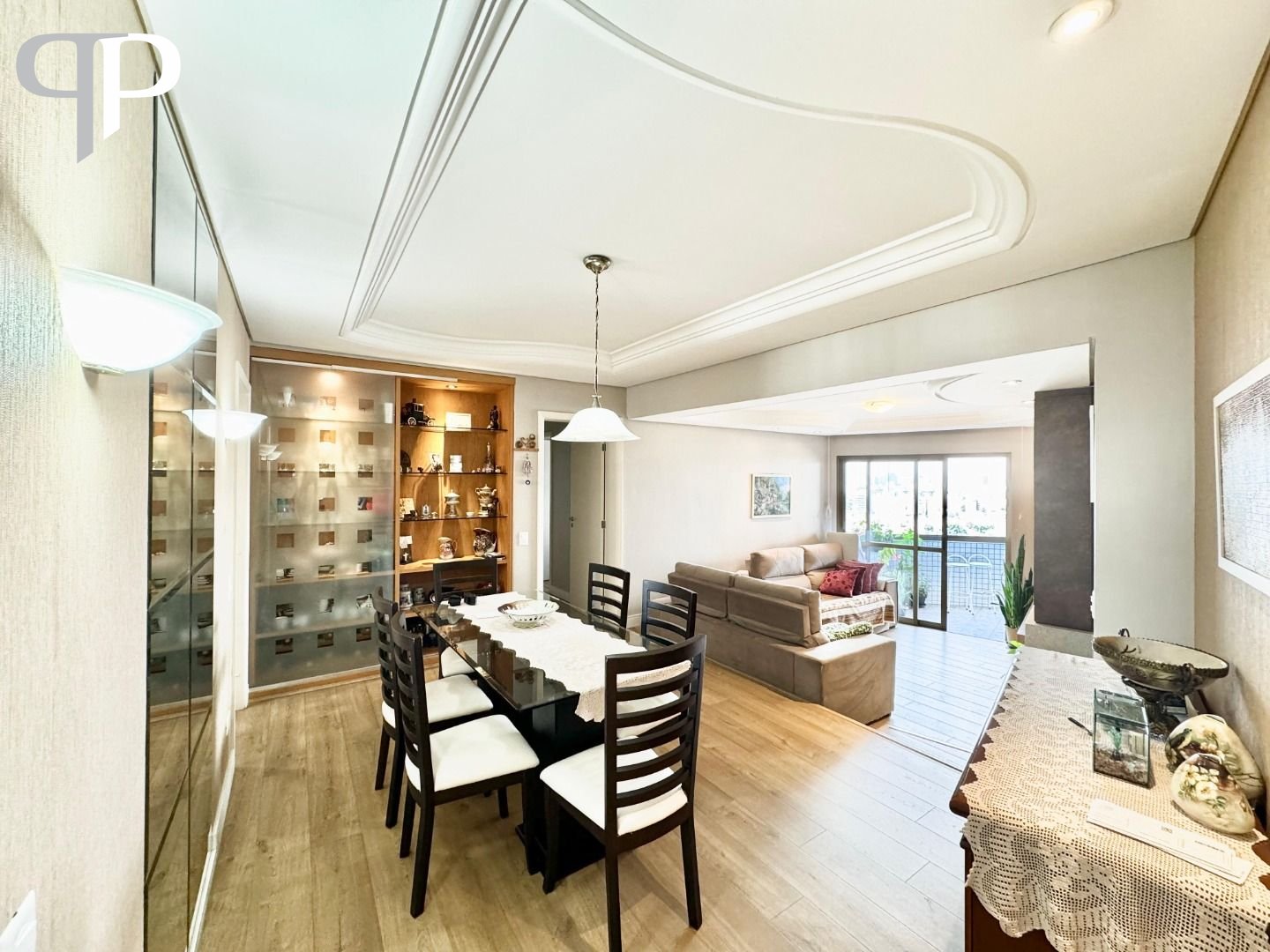 Apartamento com 3 dormitórios à venda, 131 m  por R  1.090.000...