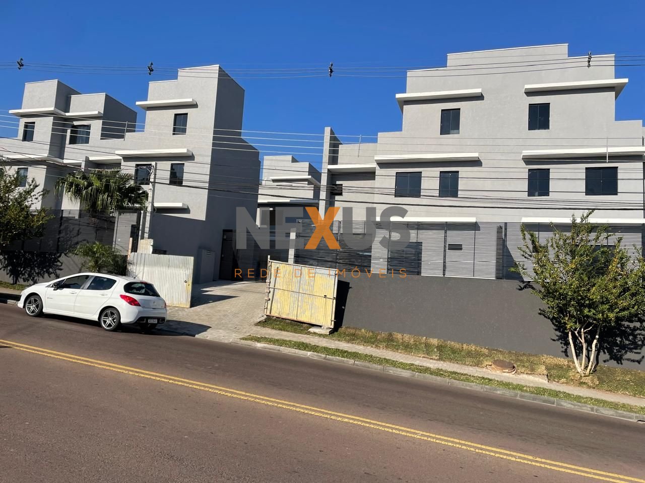 Sobrado com 3 dormitórios à venda, 95 m  por R  635.000,00 - H...