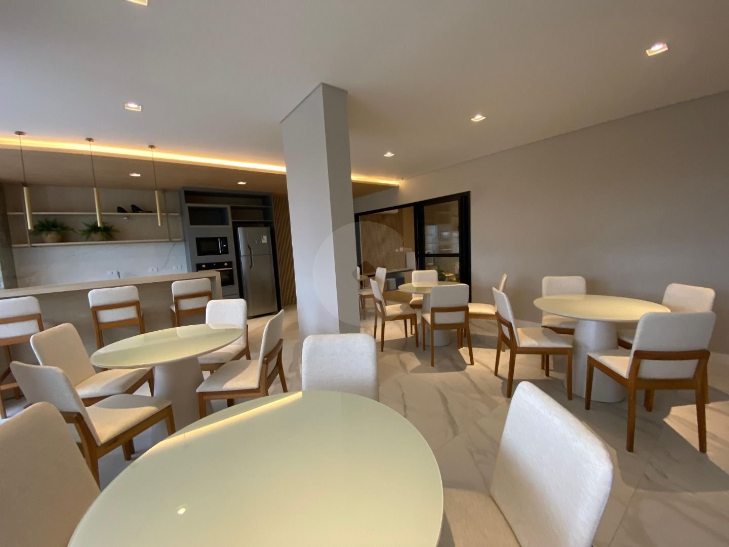 Apartamento com 2 dormitórios à venda,60.00 m , capão raso, CURITIBA - PR