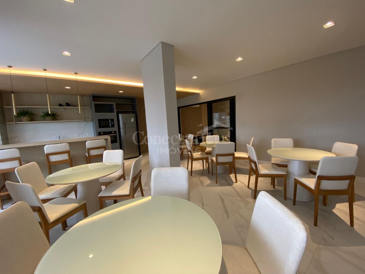 Apartamento com 2 dormitórios à venda,60.00 m , capão raso, CU...