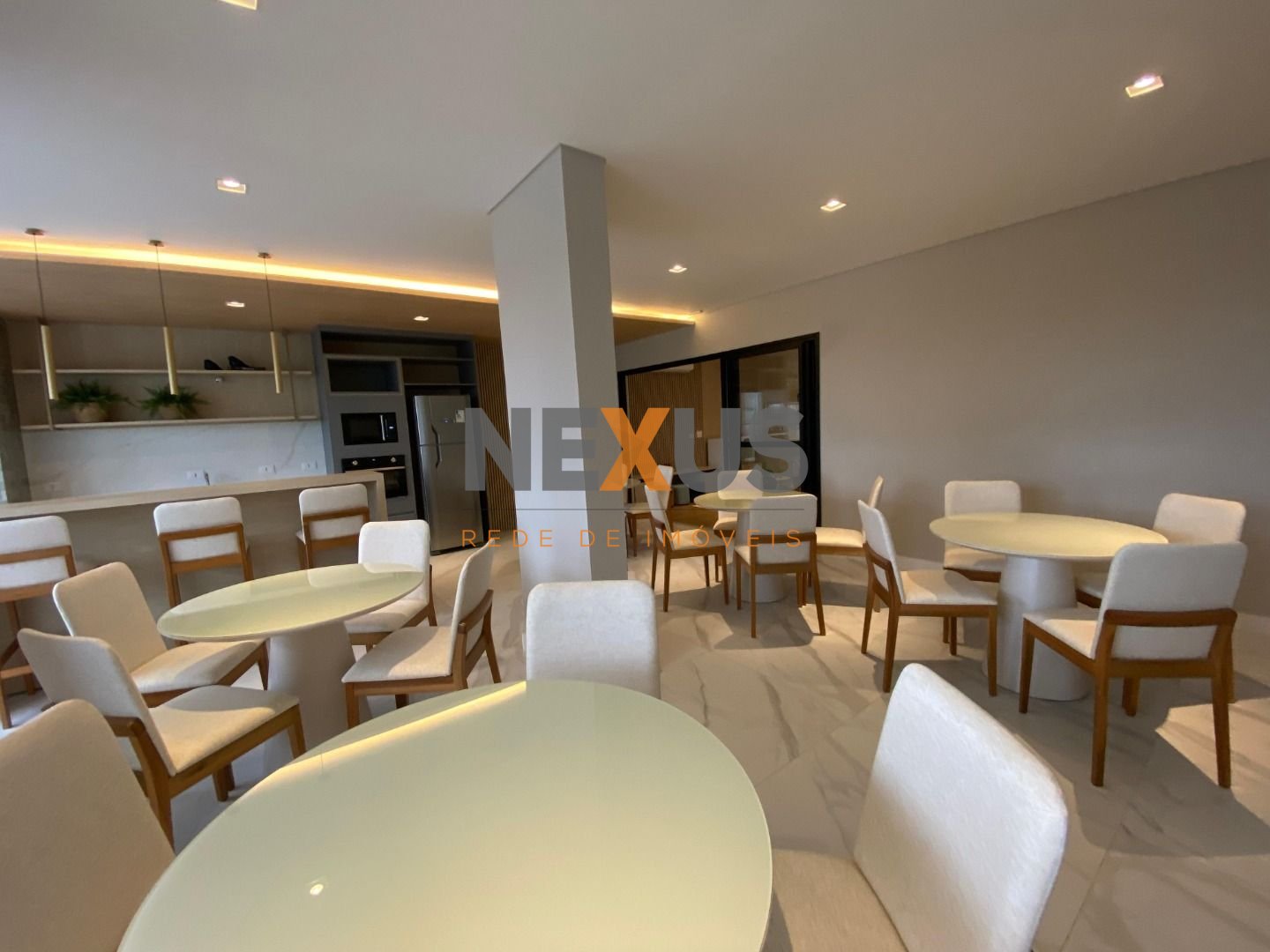 Apartamento com 2 dormitórios à venda,60.00 m , capão raso, CU...