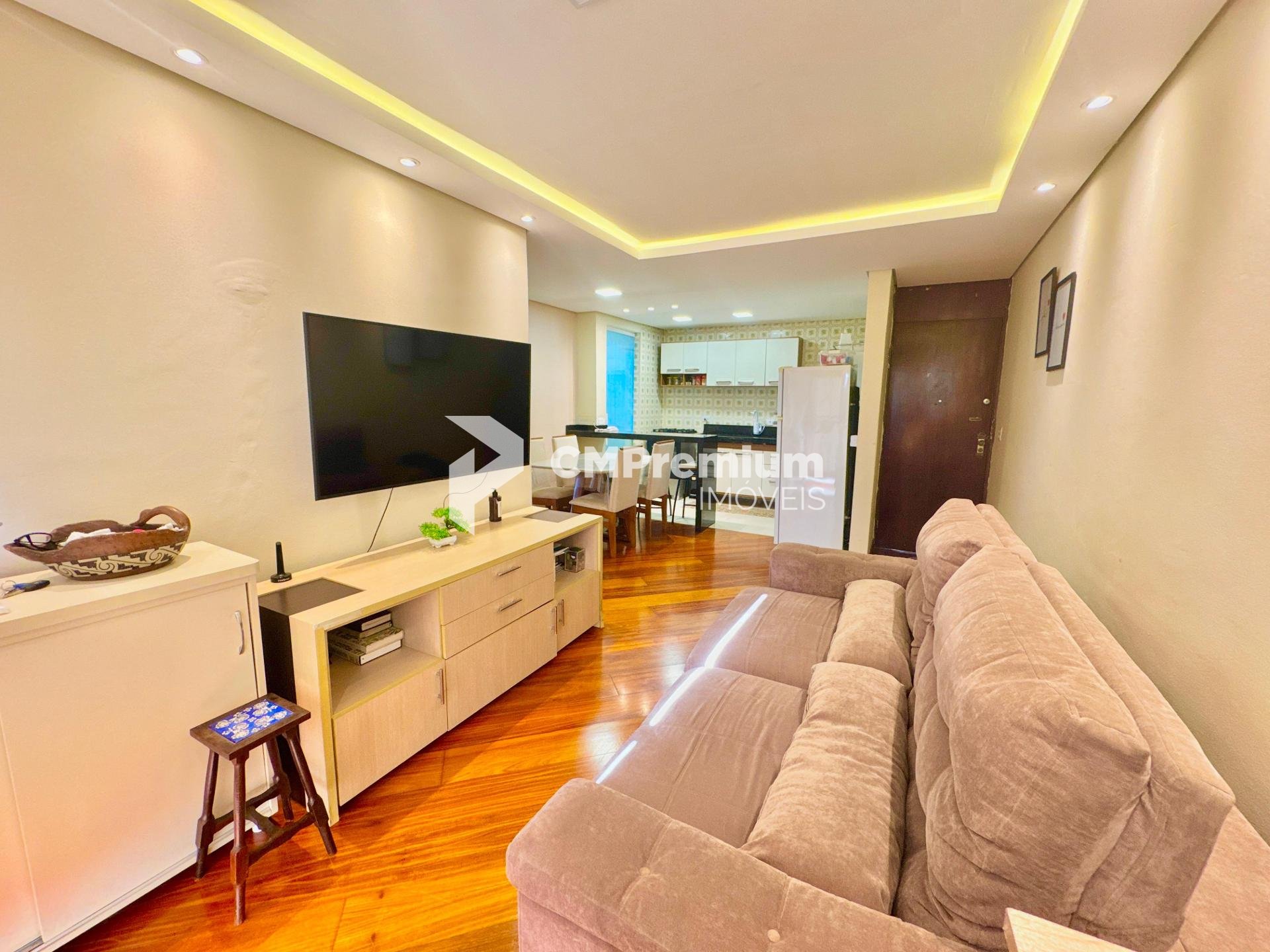 Apartamento à venda, novo mundo, possui 1 suíte, face Norte CU...