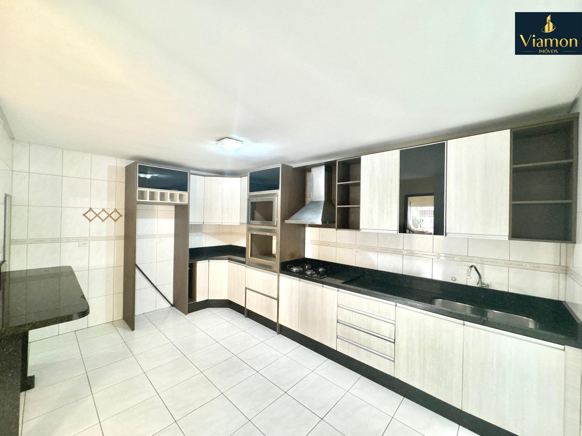 Sala comercial -Novo Mundo- j? locada, excelente localiza??o, ...