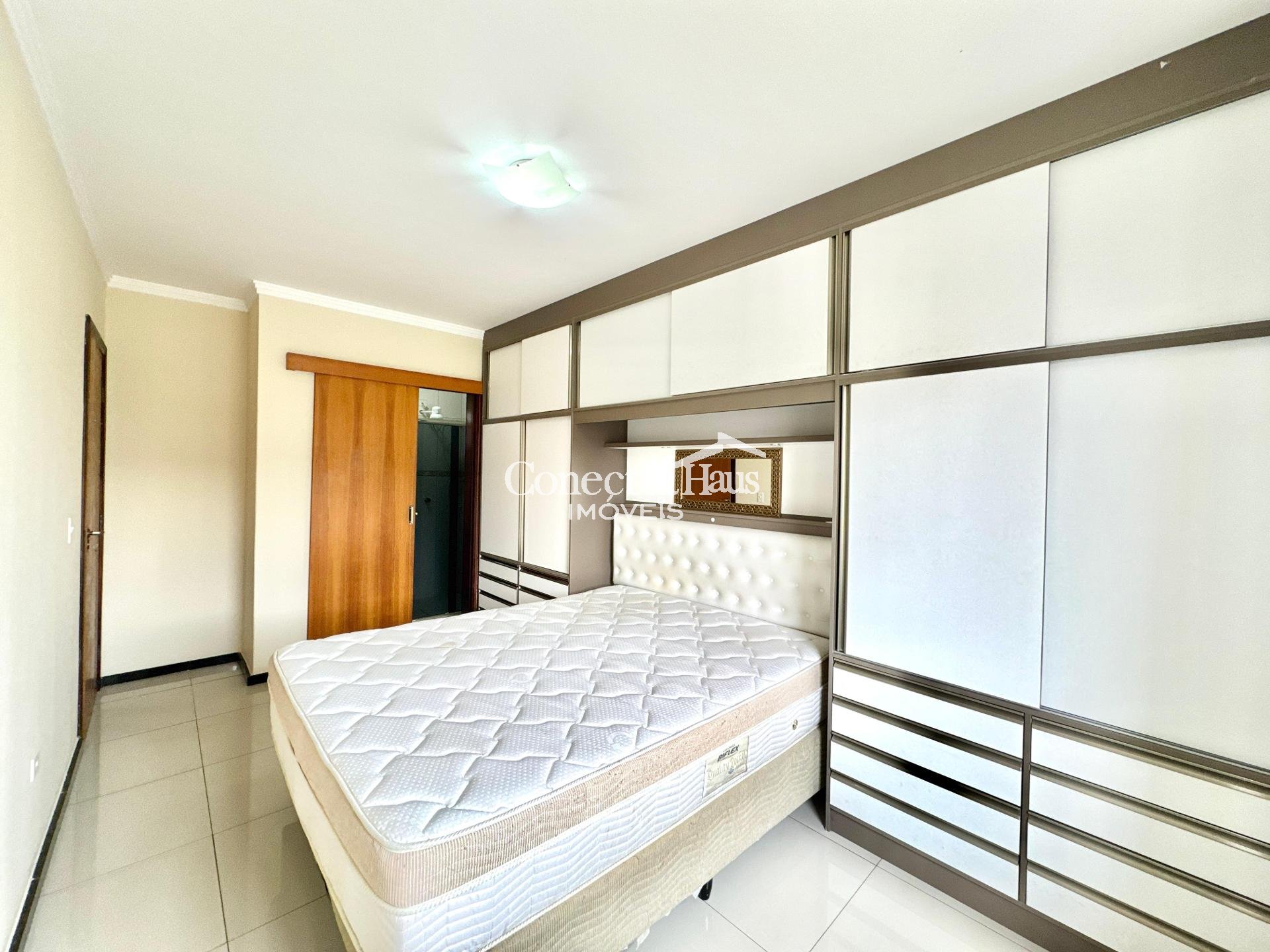 Sobrado com 3 dormitórios à venda, pinheirinho, CURITIBA - PR