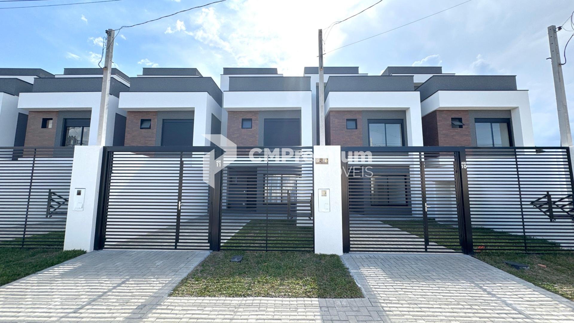 Sobrado com 3 dormitórios à venda, pinheirinho, CURITIBA - PR