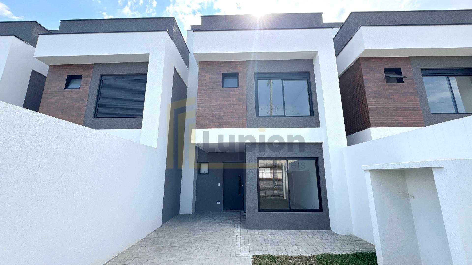 Sobrado com 3 dormitórios à venda, pinheirinho, CURITIBA - PR