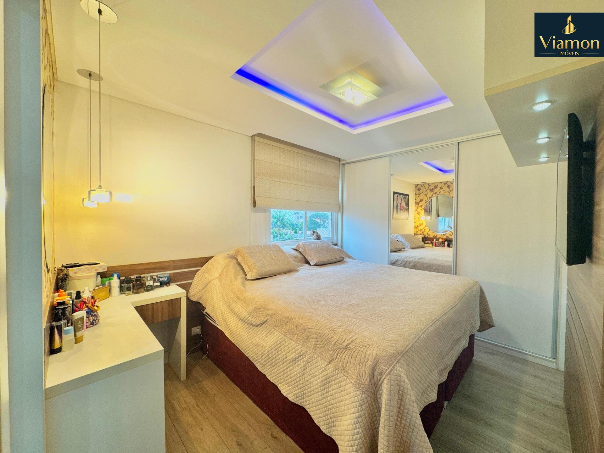 Apartamennto a venda PINHEIRINHO, porteira fechada 