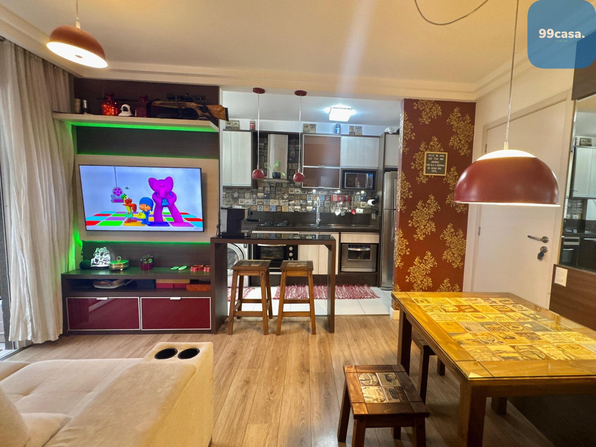 Apartamennto a venda PINHEIRINHO, porteira fechada 