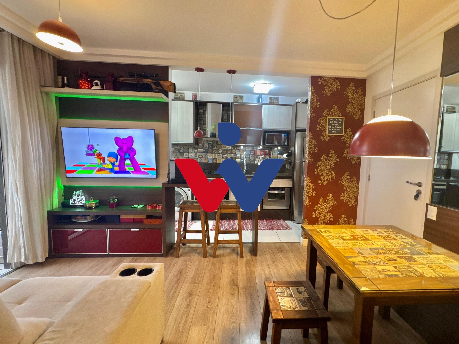 Apartamennto a venda PINHEIRINHO, porteira fechada 
