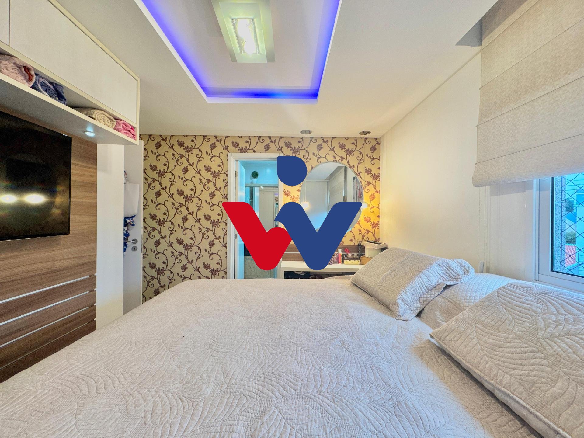 Apartamennto a venda PINHEIRINHO, porteira fechada 
