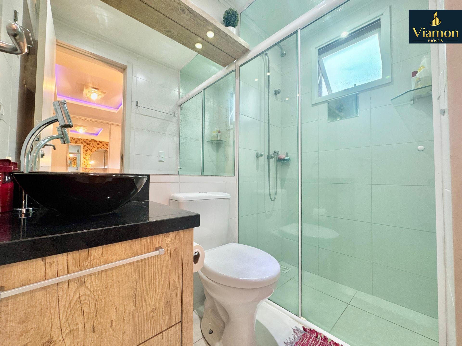 Apartamennto a venda PINHEIRINHO, porteira fechada 