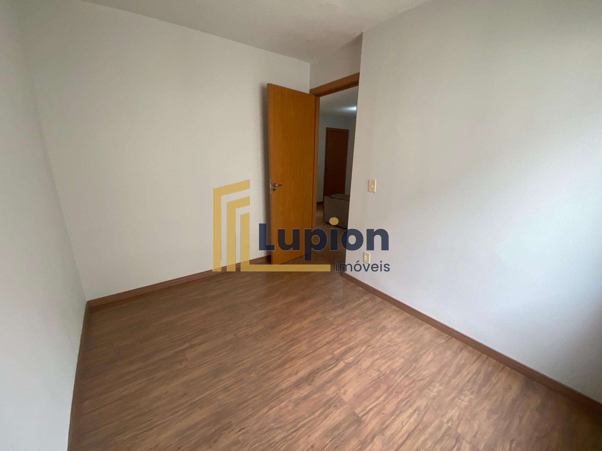 Apartamento com 2 dormitórios à venda, Pinheirinho, CURITIBA - PR