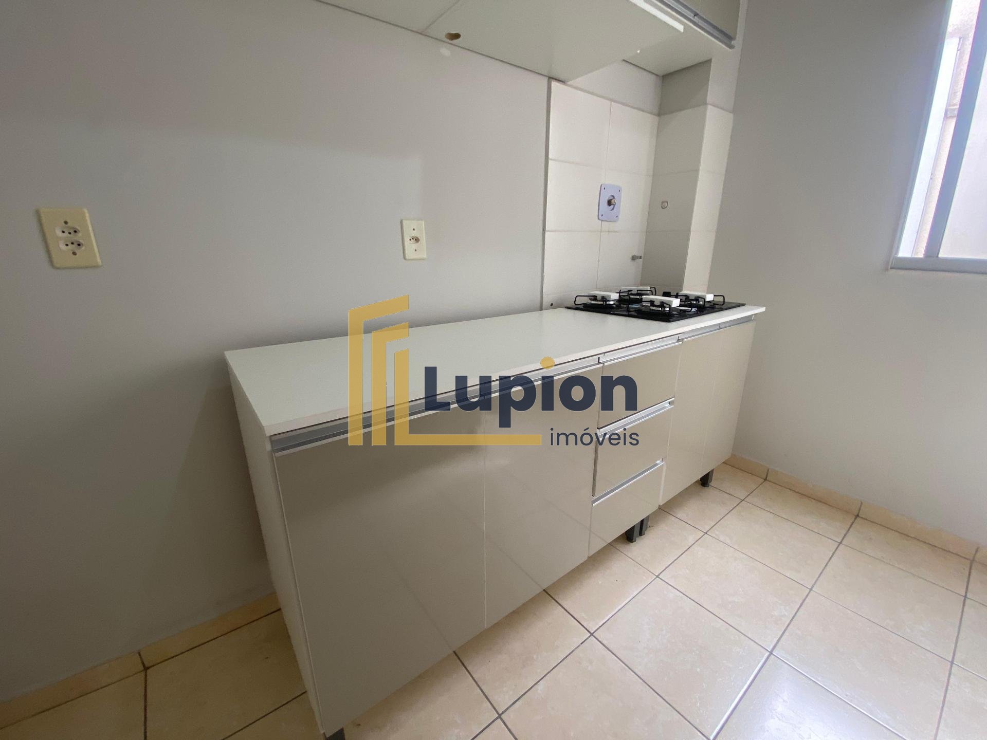 Apartamento com 2 dormitórios à venda, Pinheirinho, CURITIBA - PR
