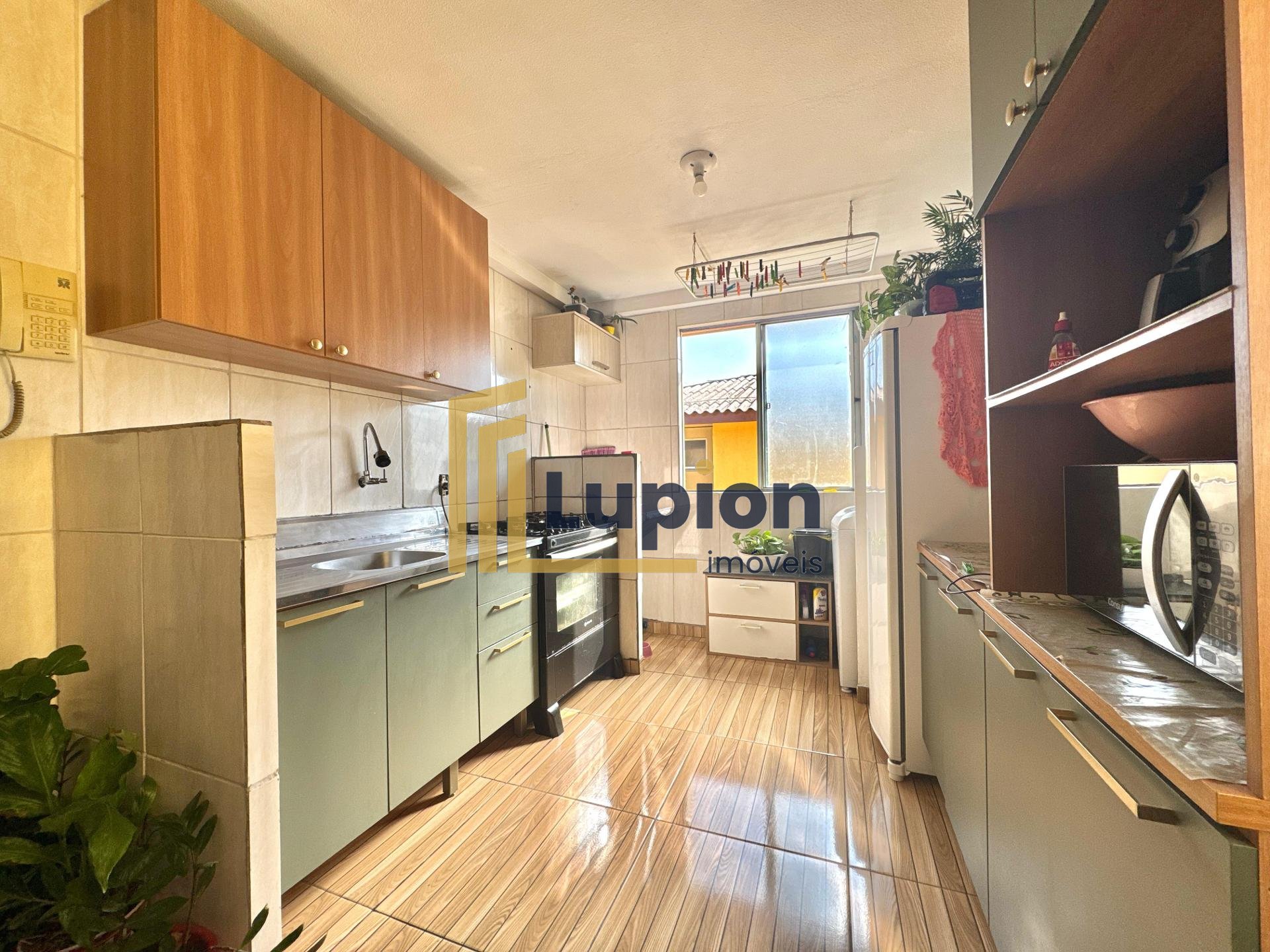 Apartamento à venda, sítio cercado, 2 dormitórios, 4° andar CU...