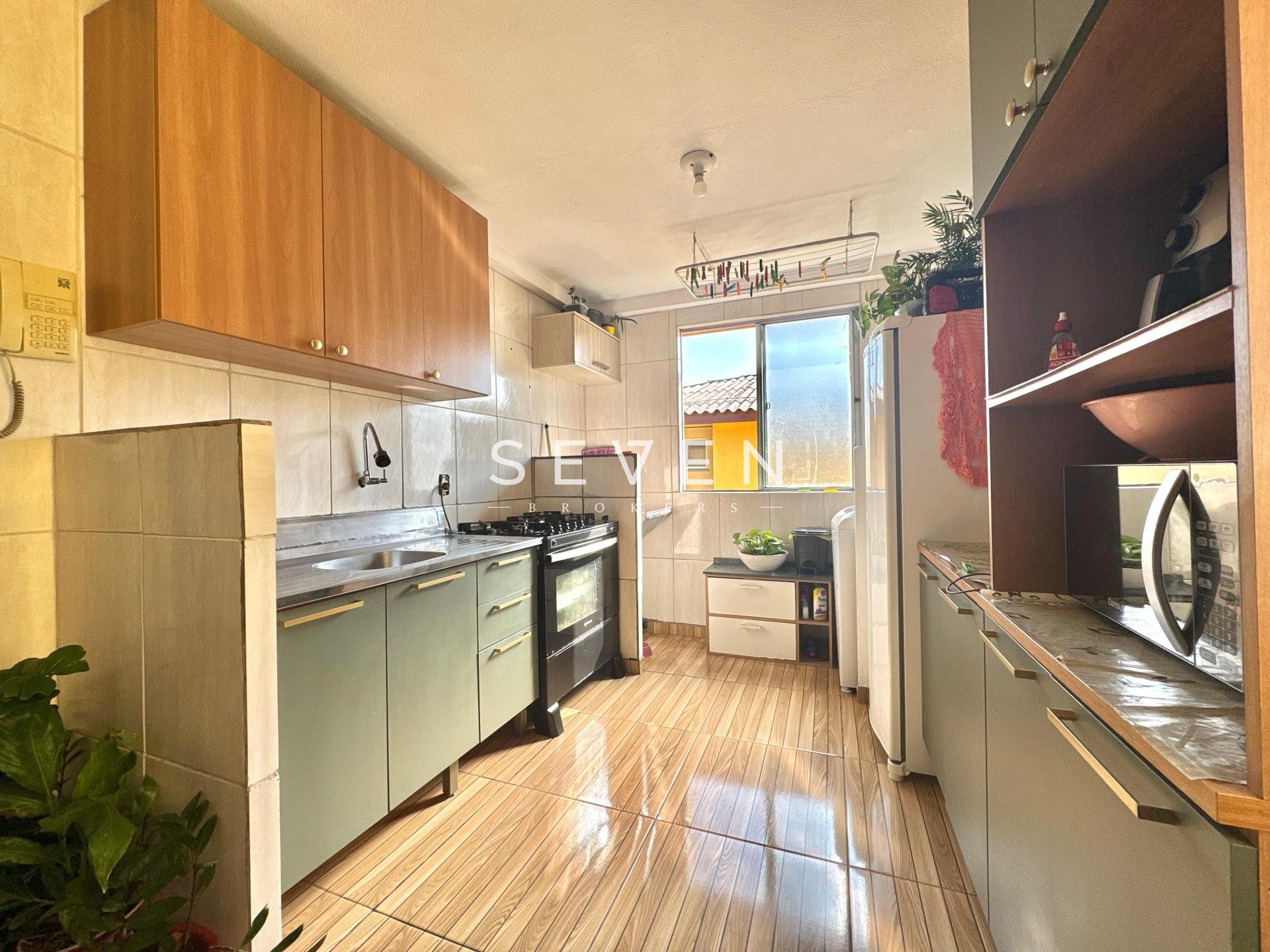 Apartamento à venda, sítio cercado, 2 dormitórios, 4° andar CU...