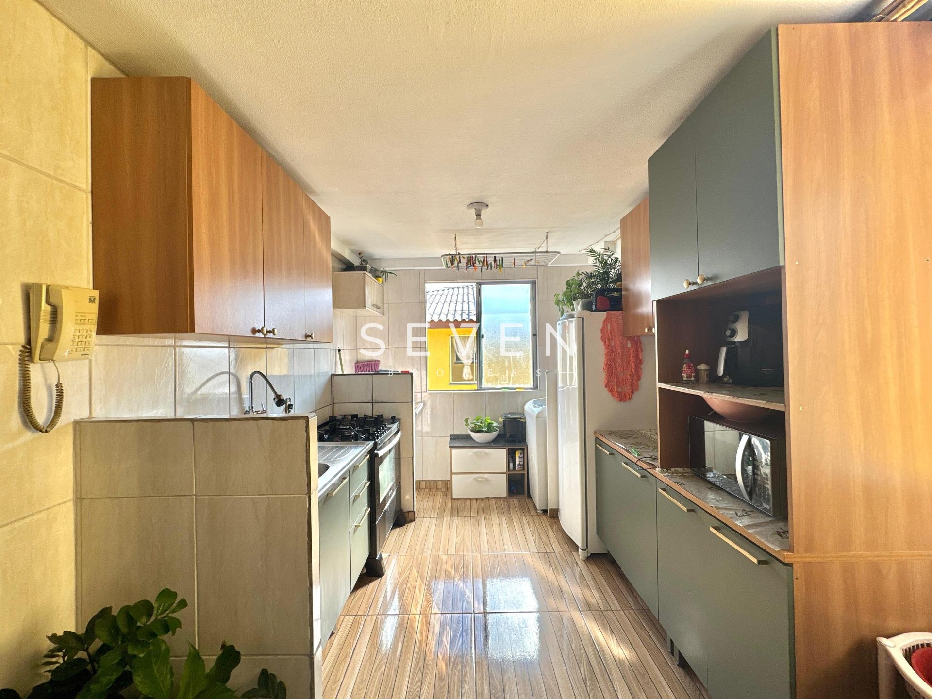 Apartamento à venda, sítio cercado, 2 dormitórios, 4° andar CU...