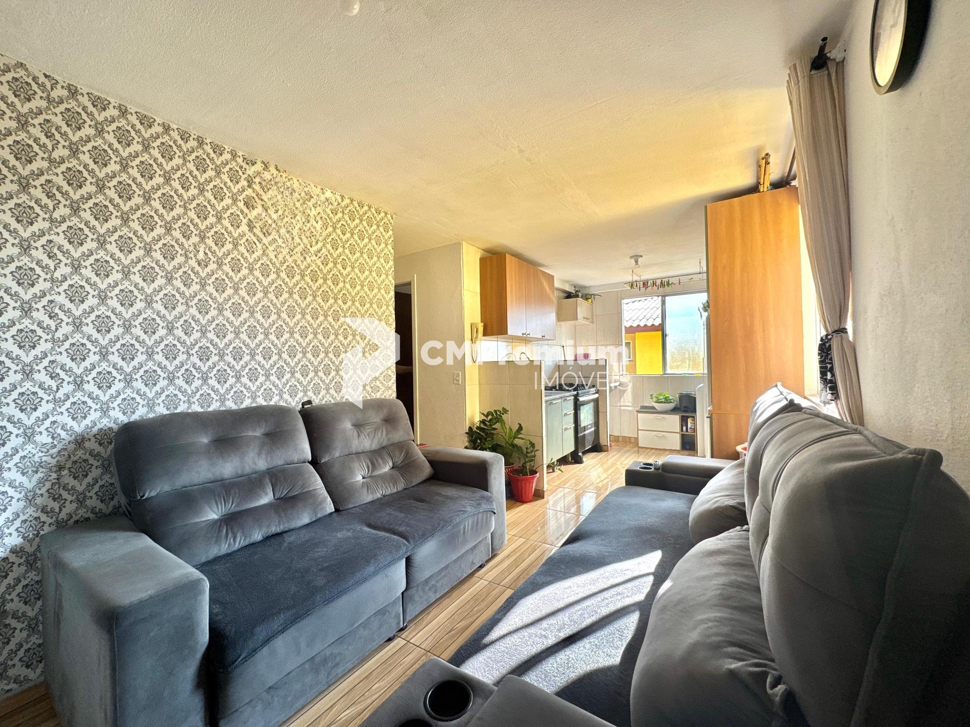 Apartamento à venda, sítio cercado, 2 dormitórios, 4° andar CU...
