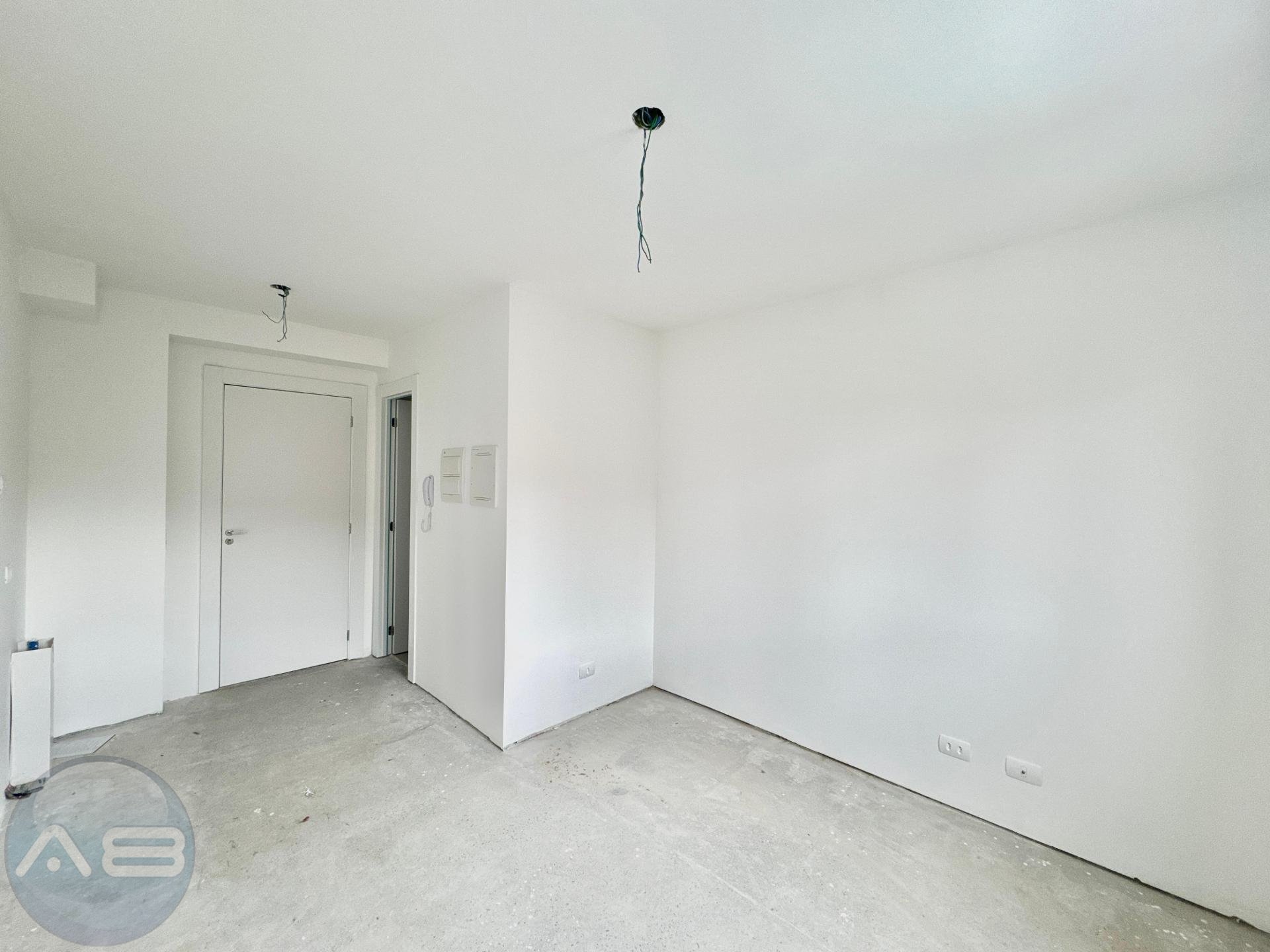 Studio com 1 dormitório à venda, no Bairro Portão, CURITIBA - PR