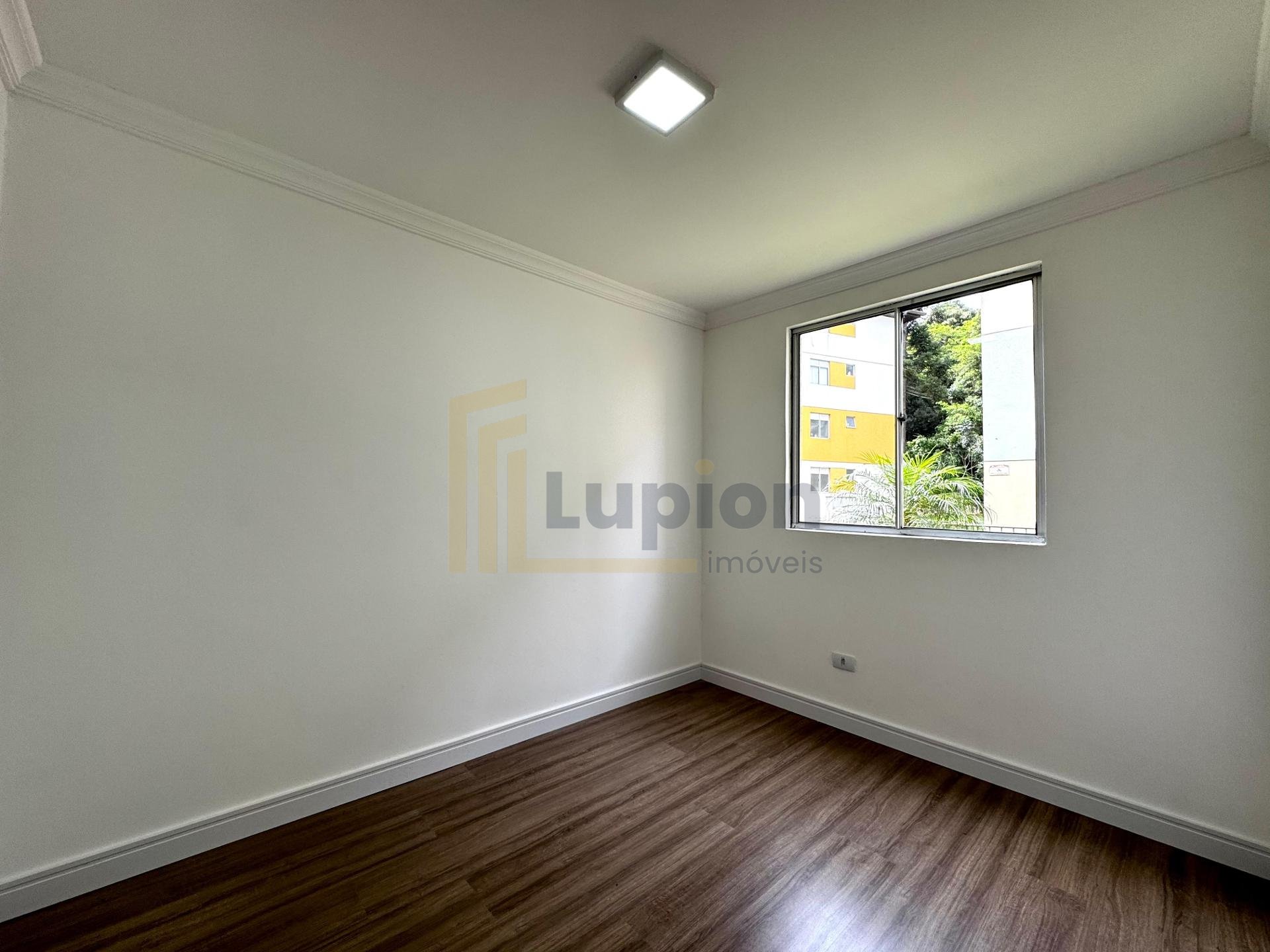 Apartamento á venda Campo De Santana, Curitiba | Terréo
