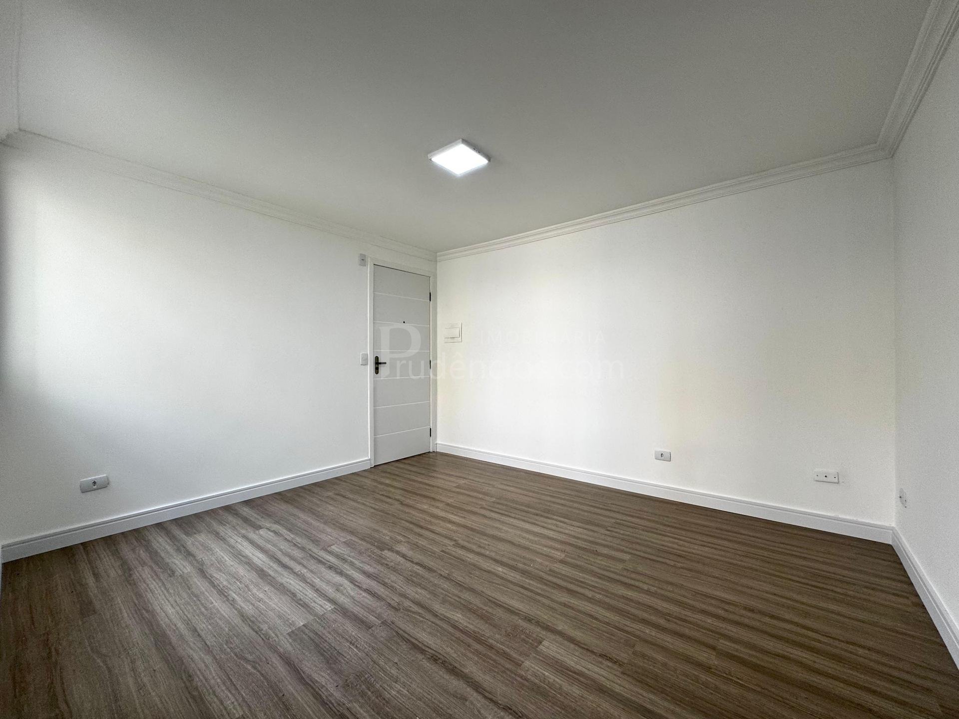 Apartamento á venda Campo De Santana, Curitiba | Terréo