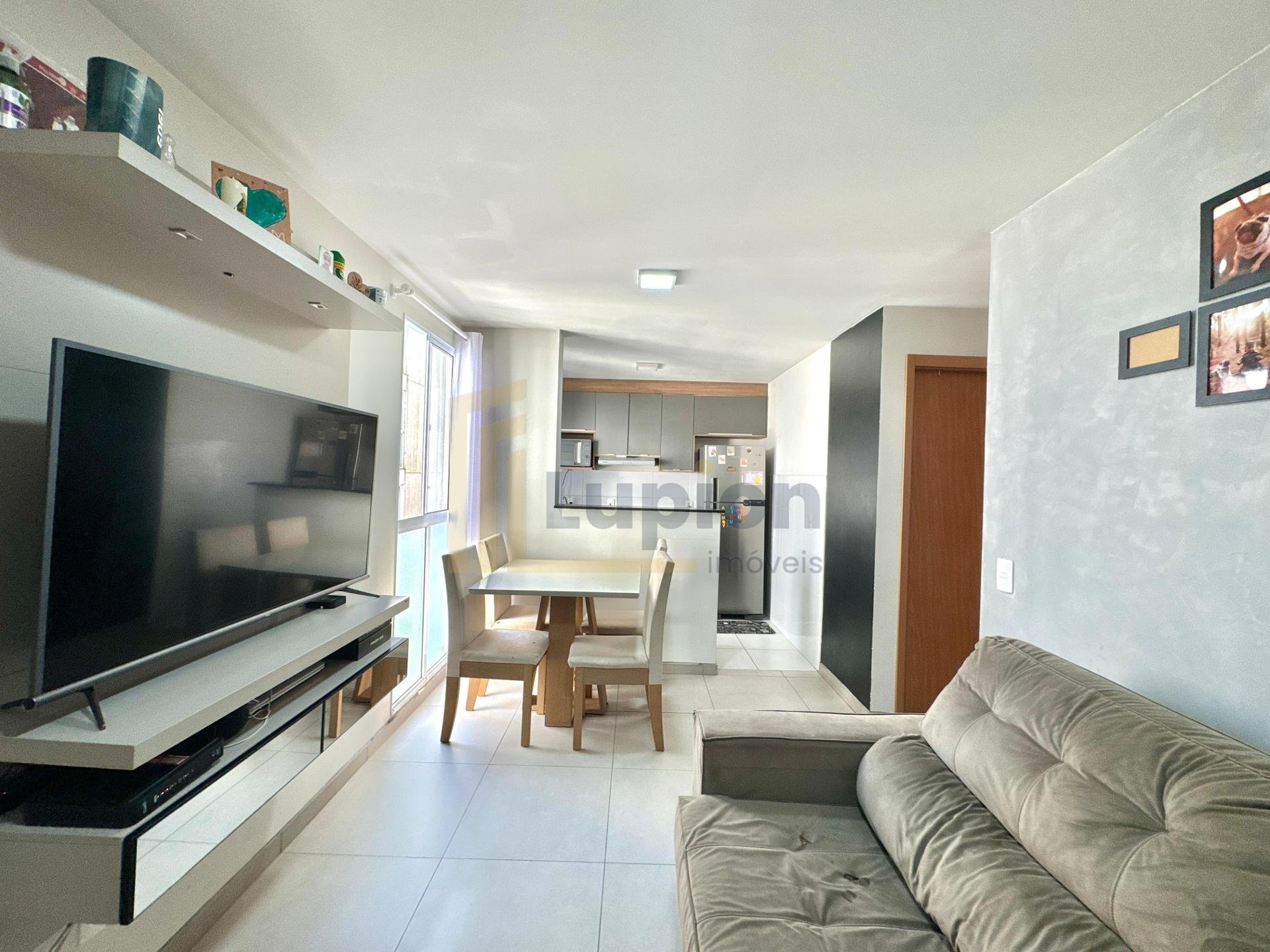 Apartamento à venda, com Cozinha e quarto Planejados, ARAUCARI...