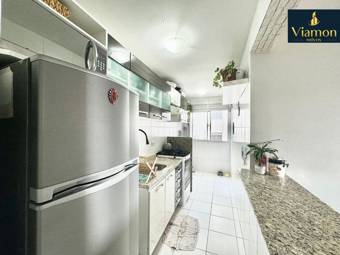 Apartamento com 2 dormitórios à venda, 46 m  por R  310.000,00...