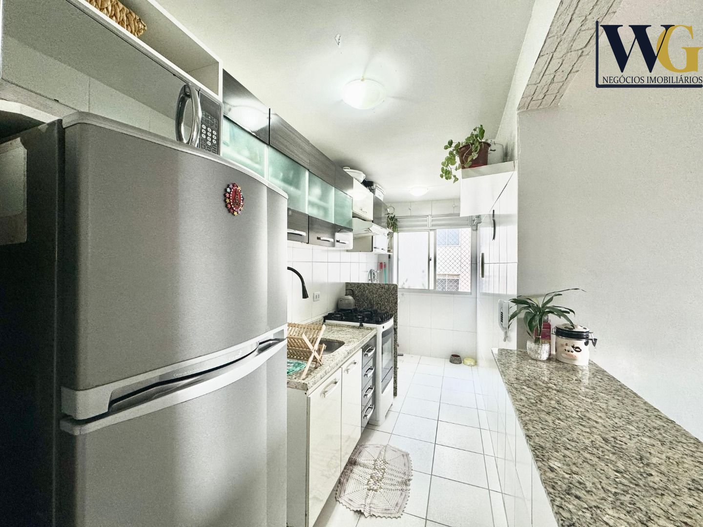 Apartamento com 2 dormitórios à venda, 46 m  por R  310.000,00...