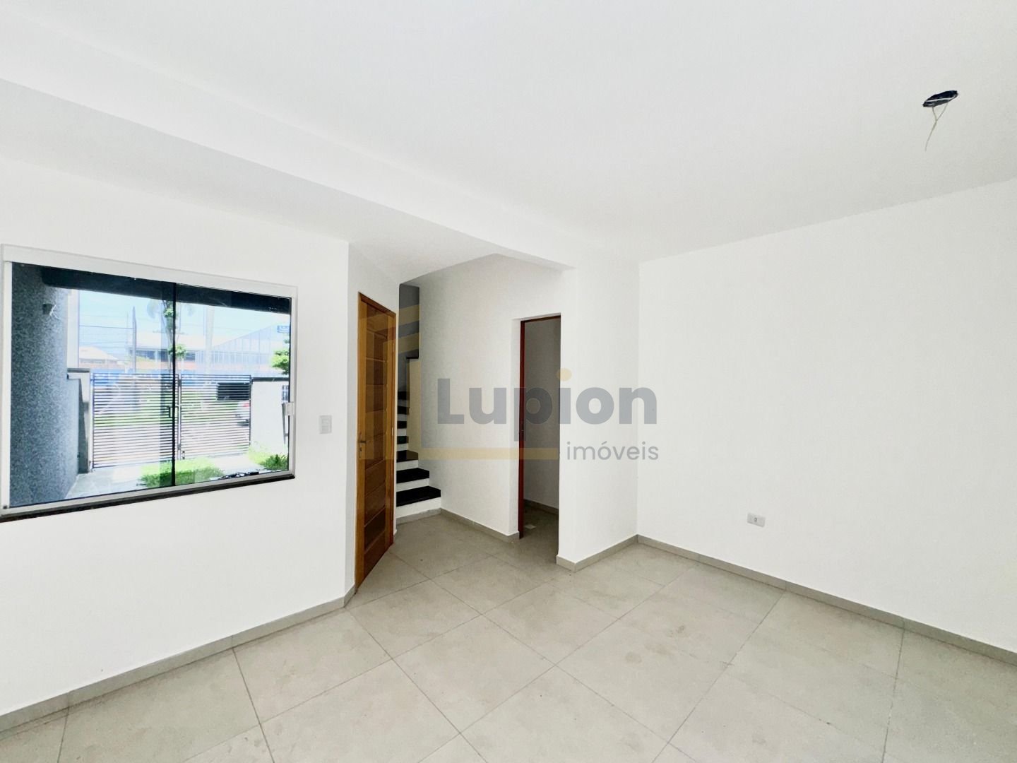 Sobrado com 3 dormitórios à venda,70.00 m , sítio cercado, CUR...