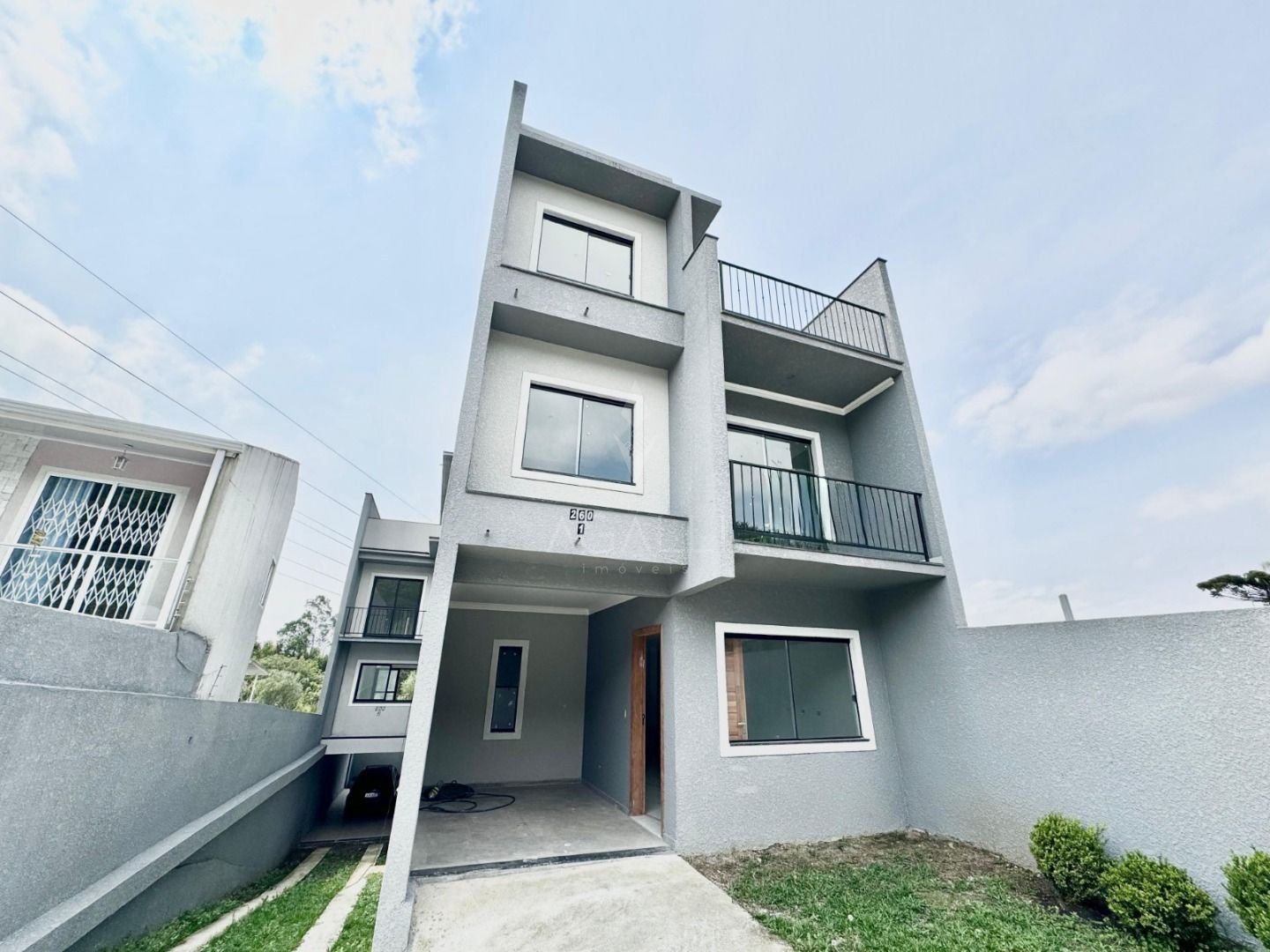 Triplex com terraço próximo a Nicolla Pellanda 