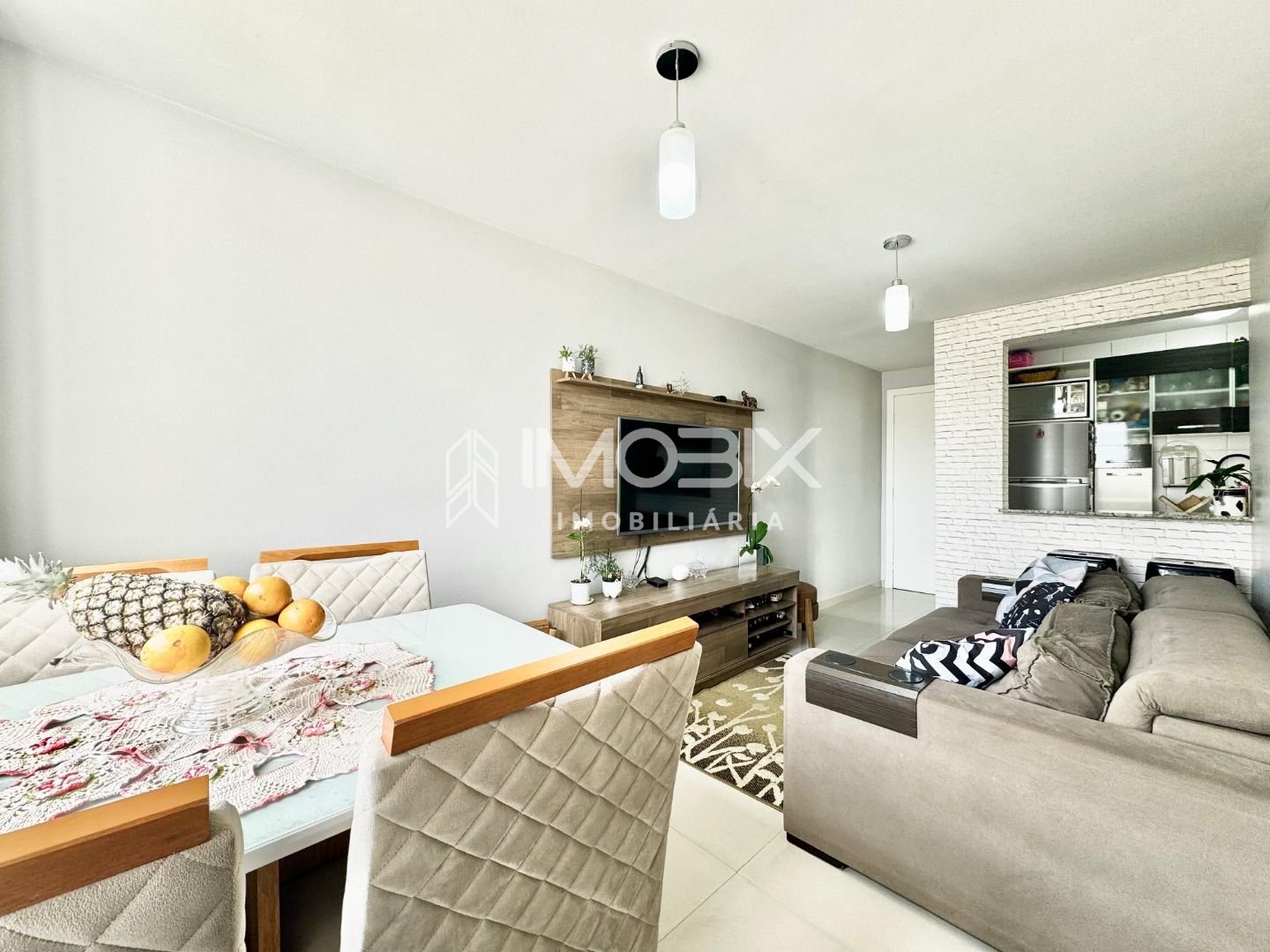 Apartamento com 2 dormitórios à venda, 46 m  por R  310.000,00...