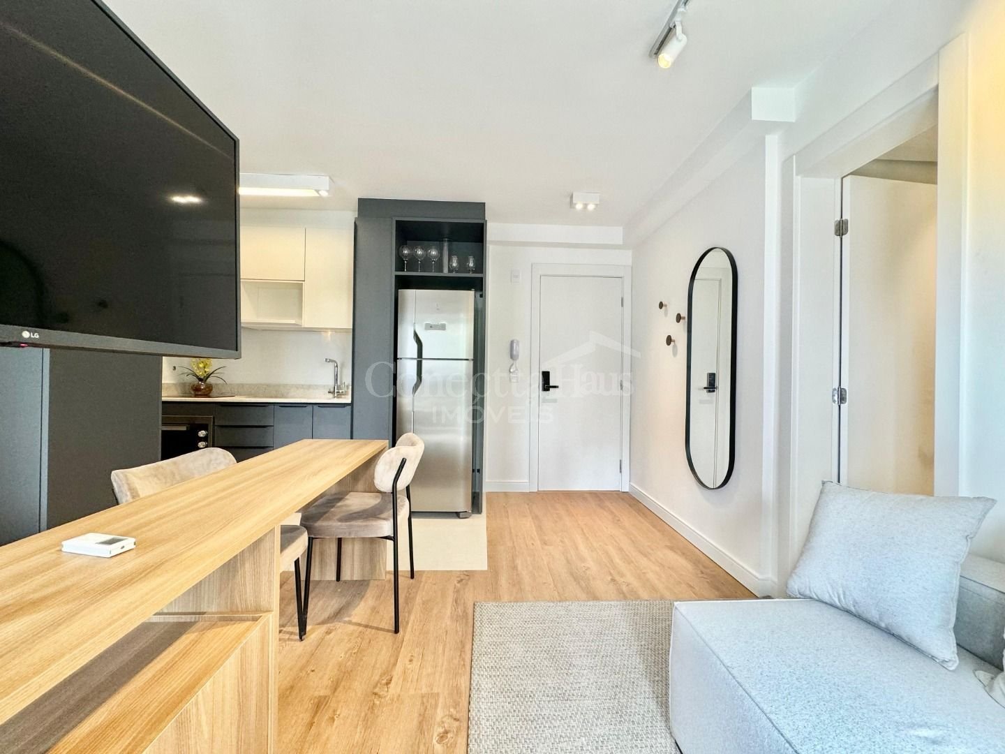 Apartamento com 1 dormitório à venda,33.00 m , Mercês, CURITIB...
